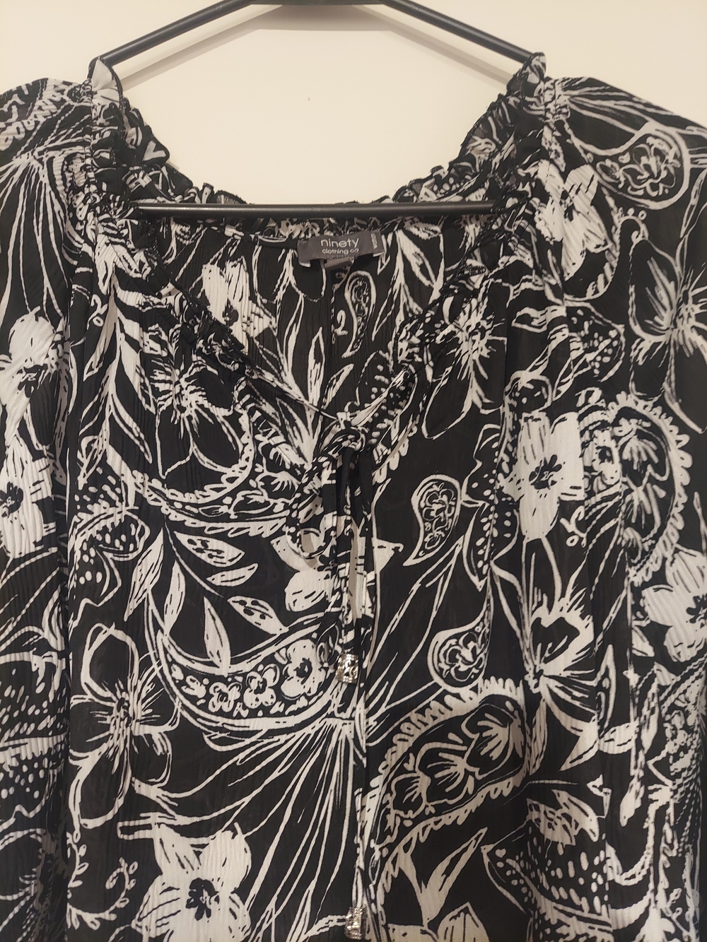 Tie-Neck Paisley Floral Tunic Top - Black/White - Picture 2 of 6